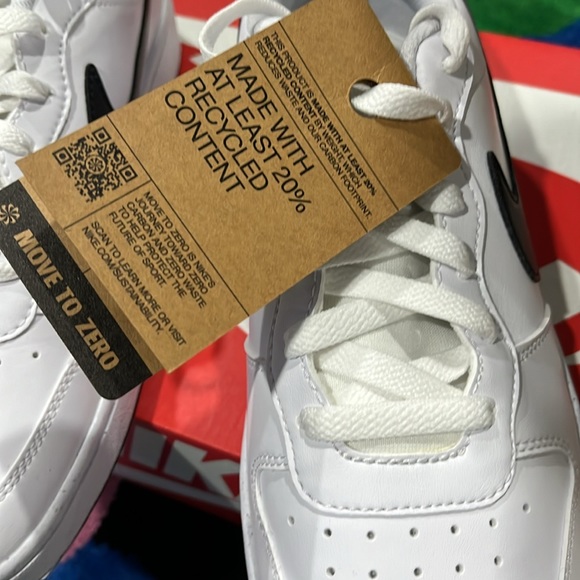 Brand new shoes for men 100% authentic black and white trainers - Picture 8 of 8